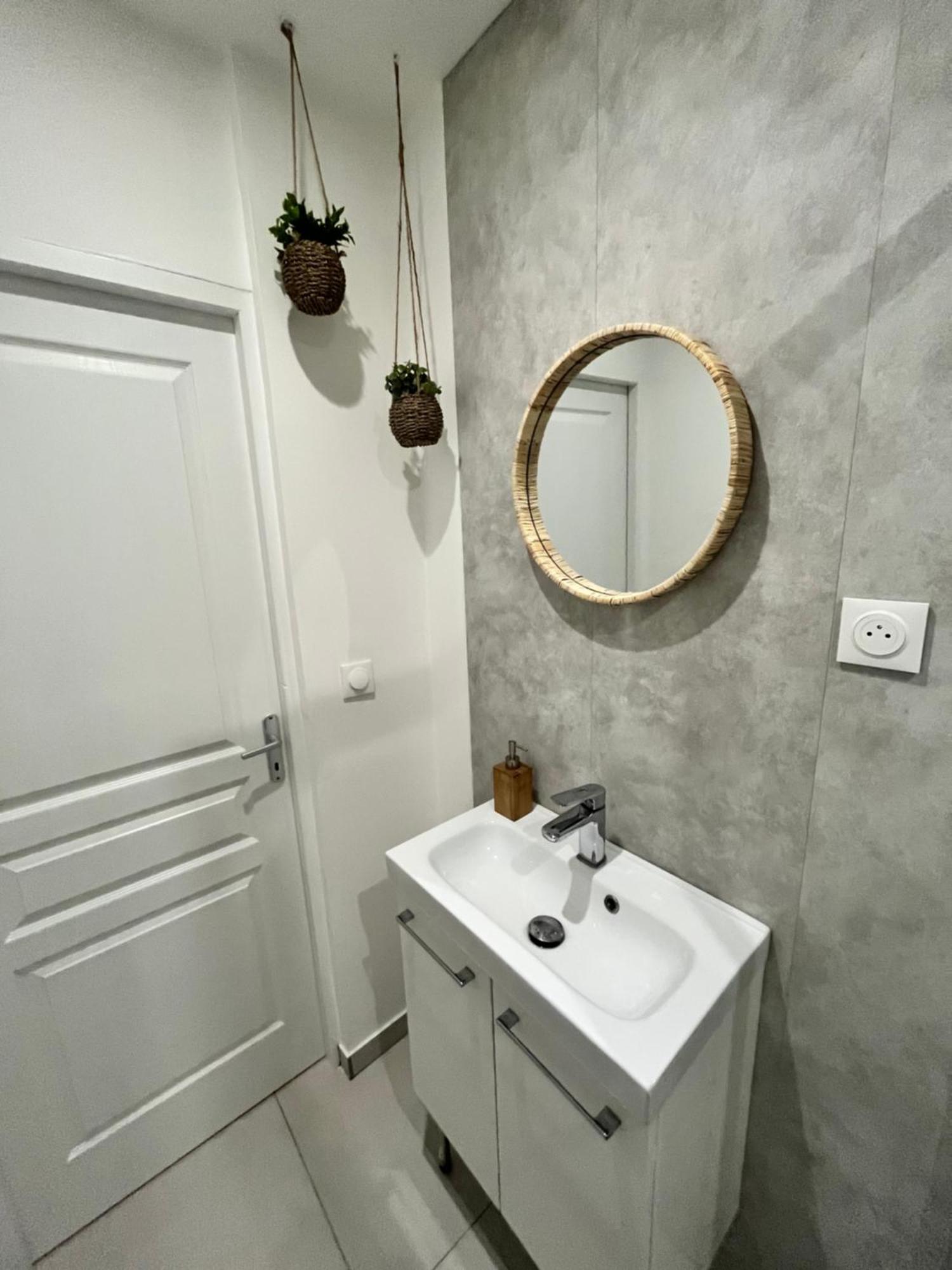 Les Appartements D'Ostende Calais Exterior photo